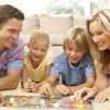 Por qué es una buena idea regalar un juego de mesa a tus hijos 